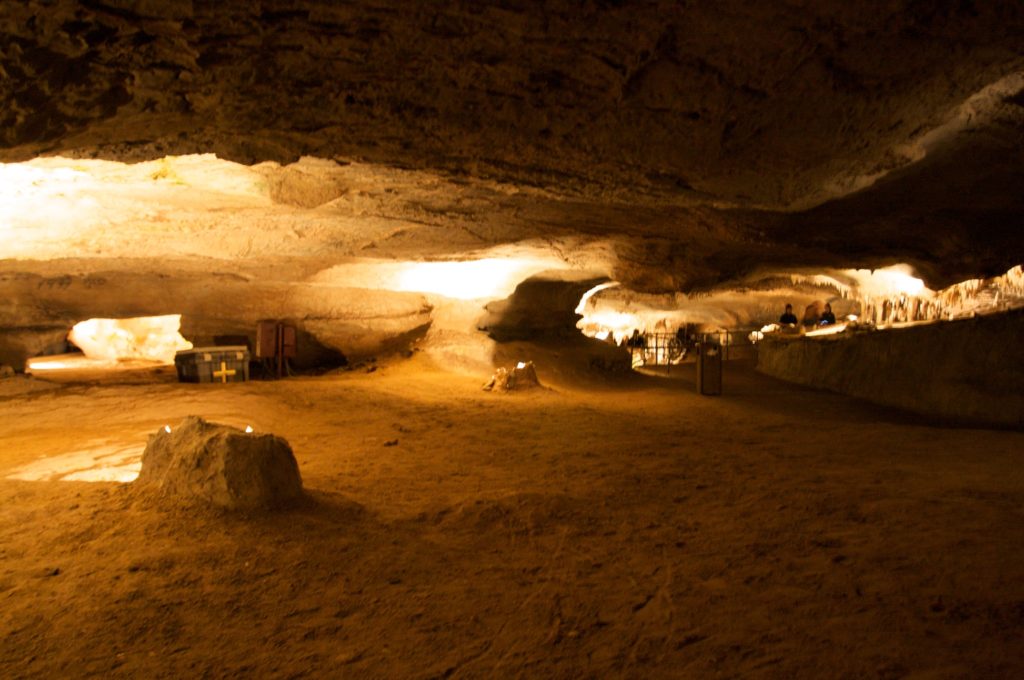 luray caverns virginia, weekend getaway, travel, the great stalacpipe organ