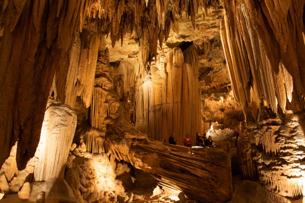 luray caverns virginia, weekend getaway, travel, the great stalacpipe organ